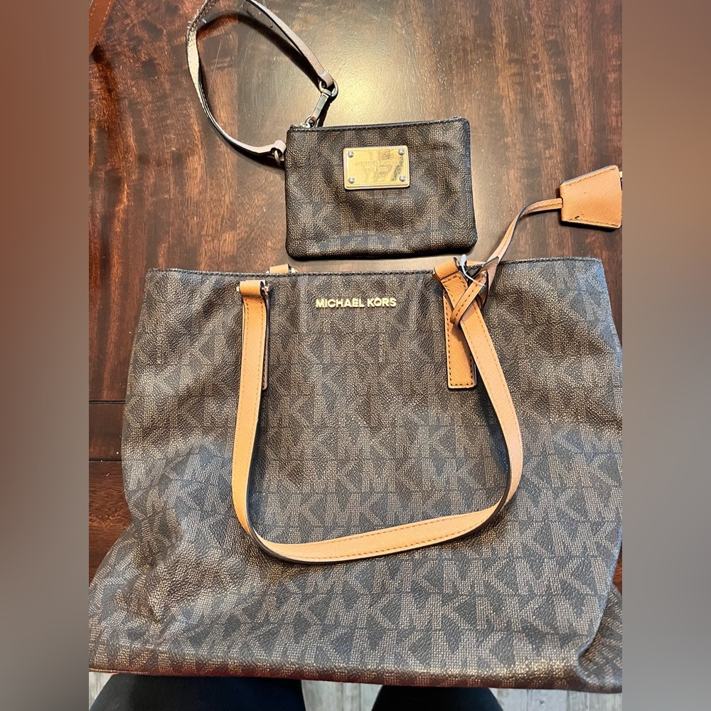 Michael Kors authentic tote w/matching coin bag.